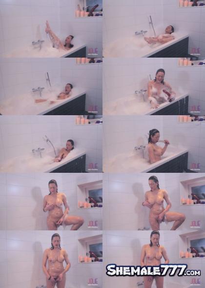 JolieAndFriends: Camilla Jolie - Camilla Taking a Bath (FullHD 1080p)