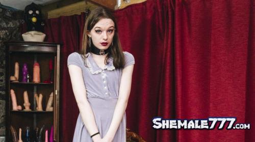 Femout: Gothic Bimbo - The Insatiable Shemale (FullHD 1080p)